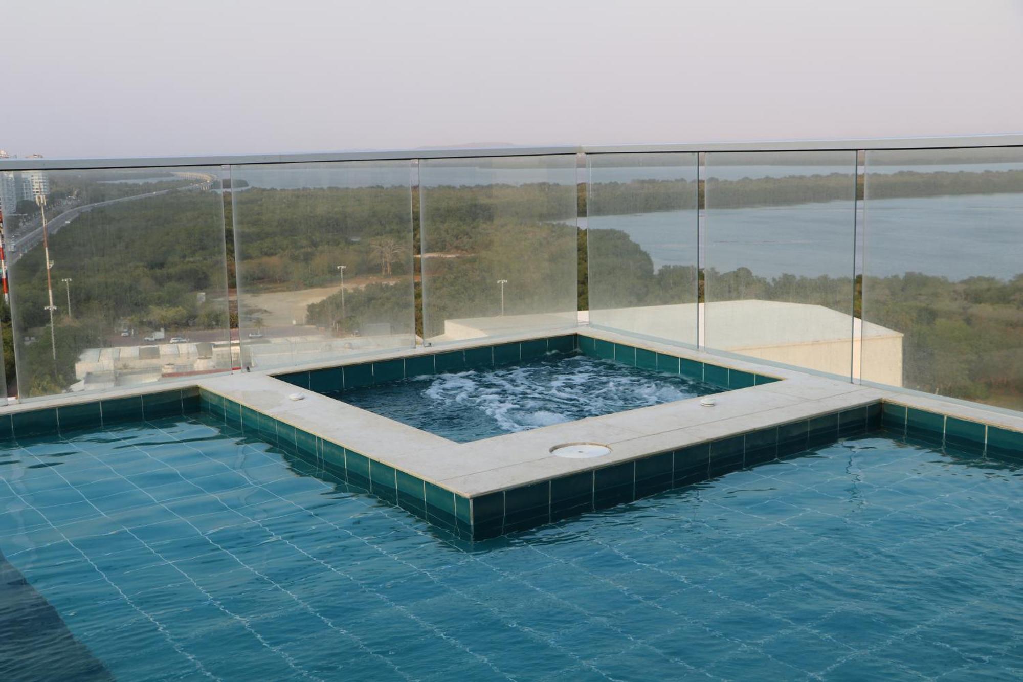 Apartamento De Lujo Frente Al Mar Con Piscina Cartagena Luaran gambar