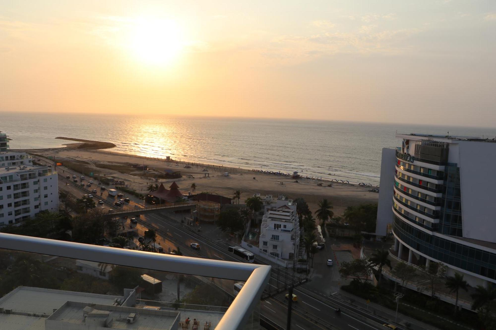 Apartamento De Lujo Frente Al Mar Con Piscina Cartagena Luaran gambar